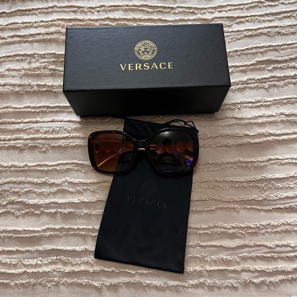 Versace sunglasses - Picture 4 of 7